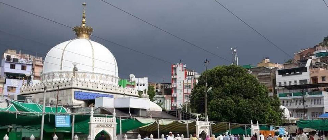 the great sufi saint HAZRAT KHWAJA MOINUDDIN HASAN CHISHTY (R.A).